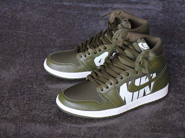 AIR JORDAN 1 RETRO HIGH OG “NIKE AIR LOGO” OLIVE CANVAS - 03