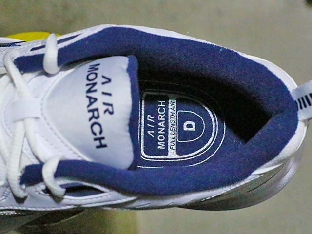 AIR MONARCH 4 WHITE/NAVY/METALLIC SILVER - 04