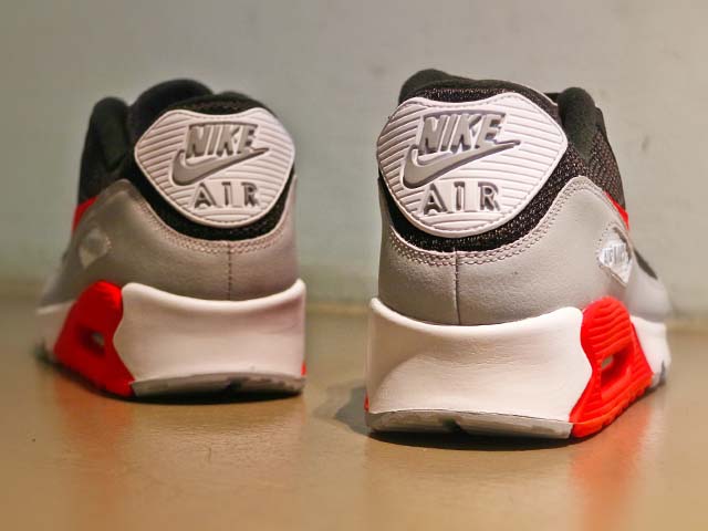 AIR MAX 90 ESSENTIAL “WOLF GREY/BRIGHT CRIMSON-BLACK” - 03