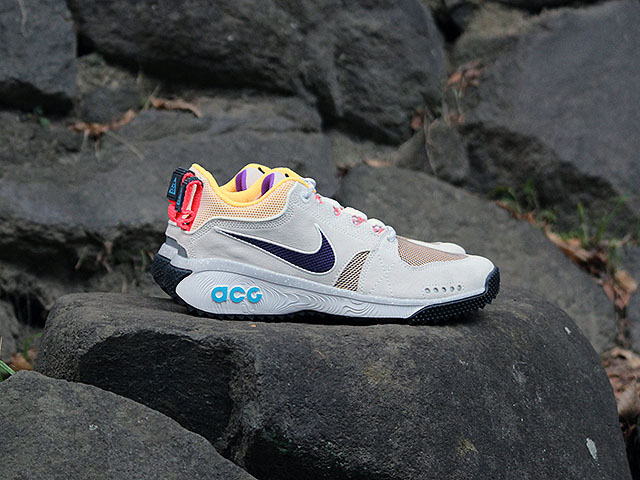 ACG DOG MOUNTAIN “SUMMIT WHITE/BLACK” - 01