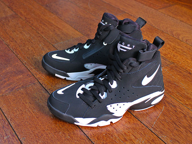 AIR MAESTRO 2 LTD “BLACK/WHITE” - 01