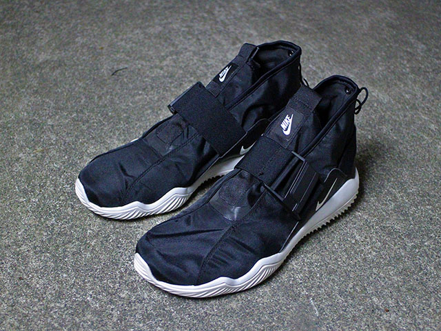 A.C.G. KOMYUTER “BLACK/SUMMIT WHITE” - 01