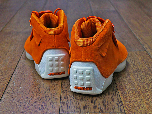 AIR JORDAN 18 RETRO “CAMPFIRE ORANGE” - 05