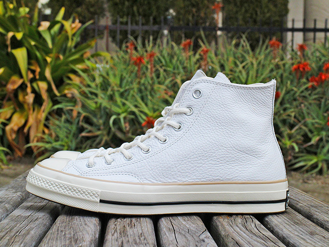 CHUCK TAYLOR ALL STAR 70 HI “WHITE/LIGHT FAWN” - 01