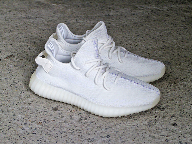 YEEZY BOOST 350 V2 “TRIPLE WHITE” - 04