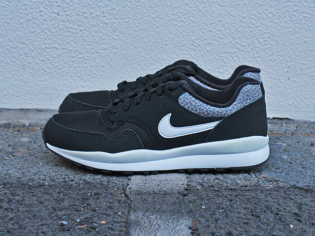 AIR SAFARI “BLACK/WHITE” - 03