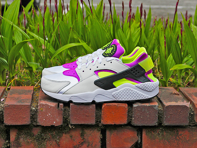 AIR HUARACHE RUN 91 QS “NEON YELLOW” - 01