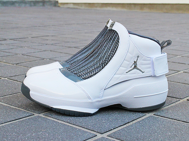 AIR JORDAN 19 RETRO “FLINT GREY/MELO” - 01