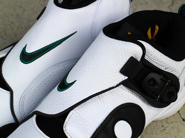 ZOOM GP “WHITE/BLACK” - 04