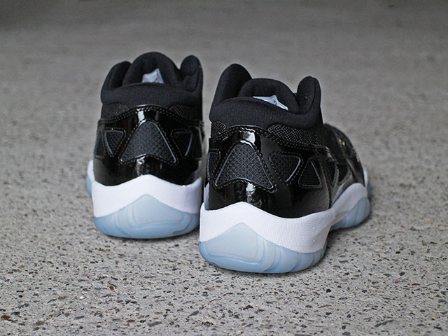 AIR JORDAN 11 RETRO LOW IE “SPACE JAM” - 05