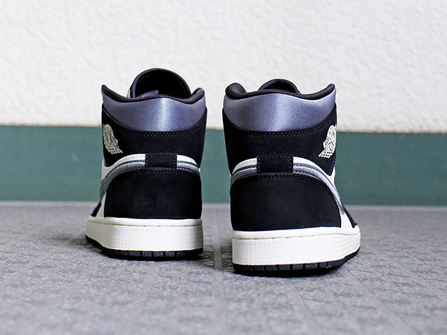 AIR JORDAN 1 MID SPECIAL EDITION “BLACK SATIN” - 05