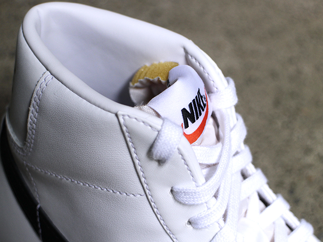 BLAZER MID 77 VINTAGE “WHITE/BLACK” - 03