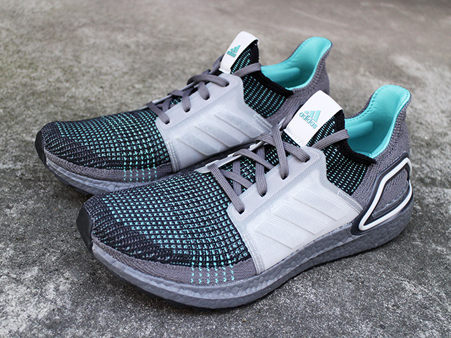 ULTRA BOOST 19 “BLACK/GREY THREE” - 02