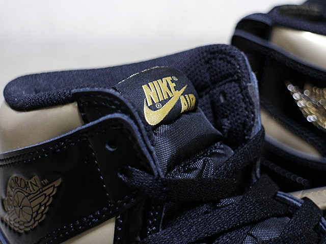 AIR JORDAN 1 RETRO HIGH OG “BLACK/METALLIC GOLD” - 03