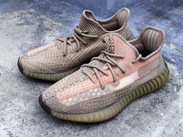 YEEZY BOOST 350 V2 “SAND TAUPE” - 02