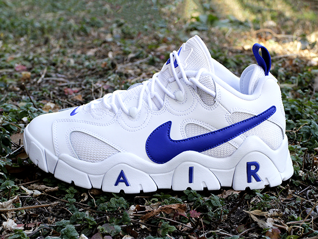 AIR BARRAGE LOW “WHITE/HYPER BLUE” - 01