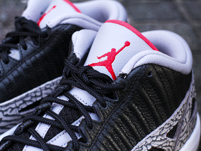 AIR JORDAN 11 RETRO LOW IE “BLACK/CEMENT GREY” - 03