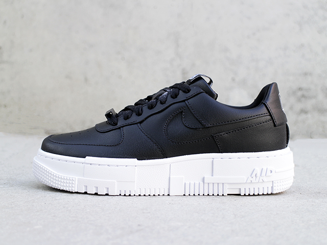 WMNS AIR FORCE 1 PIXEL “BLACK/WHITE” - 01