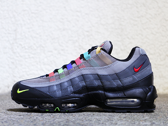 AIR MAX 95 SE “TV COLOR BARS” - 01