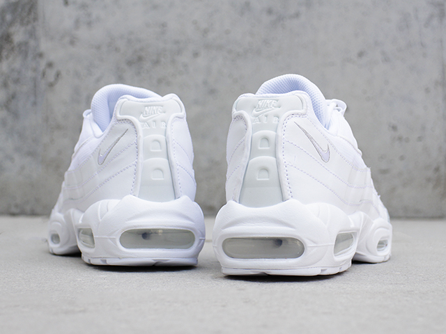 AIR MAX 95 ESSENTIAL “WHITE/GREY FOG” - 05