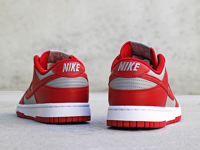 DUNK LOW RETRO “UNLV” - 05