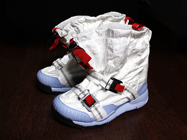 MARS YARD OVERSHOE - 01