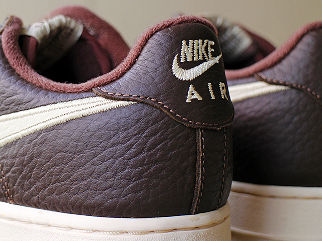 AIR FORCE 1 LOW “CHOCOLATE/LIGHT STRAW” 2001 - 03