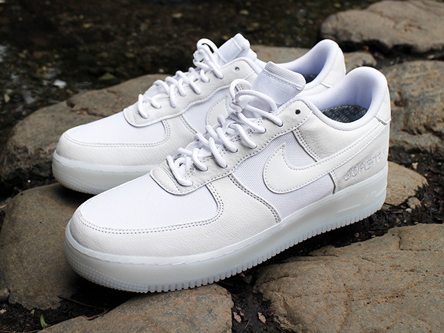 AIR FORCE 1 “GORE-TEX TRIPLE WHITE” - 01