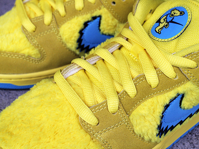 SB DUNK LOW PRO QS “GRATEFUL DEAD/YELLOW BEAR” - 02