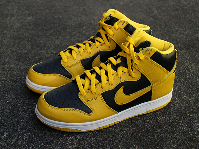 DUNK HI SP “IOWA” - 01