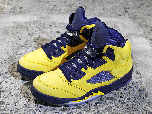 AIR JORDAN 5 RETRO SE “MICHIGAN” - 01