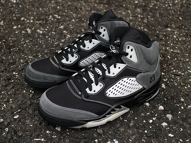 AIR JORDAN 5 RETRO “ANTHRACITE #23” - 01