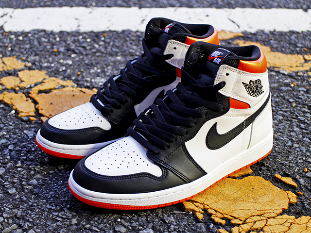 AIR JORDAN 1 RETRO HIGH OG “WHITE/ELECTRO ORANGE” - 01