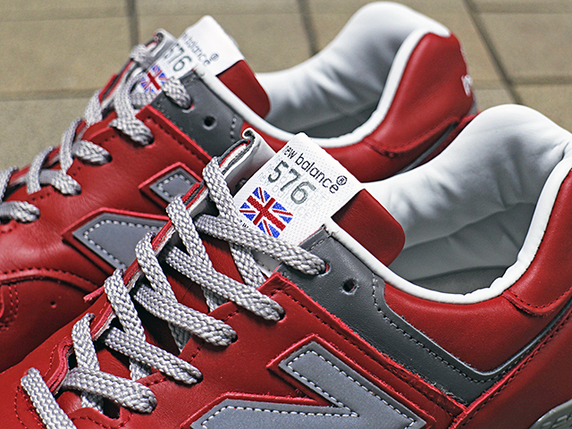 M576 RED MADE IN ENGLAND - 02