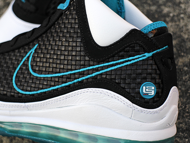 LEBRON 7 QS “RED CARPET” - 03