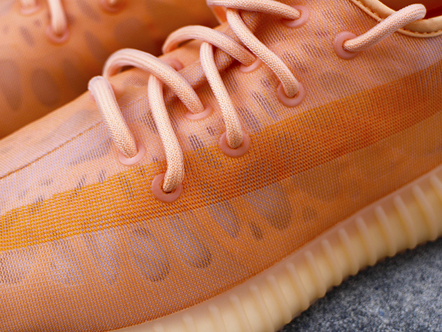 YEEZY BOOST 350 V2 “MONO CLAY” - 02