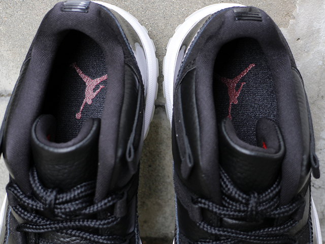 AIR JORDAN 11 RETRO LOW “72-10” - 04