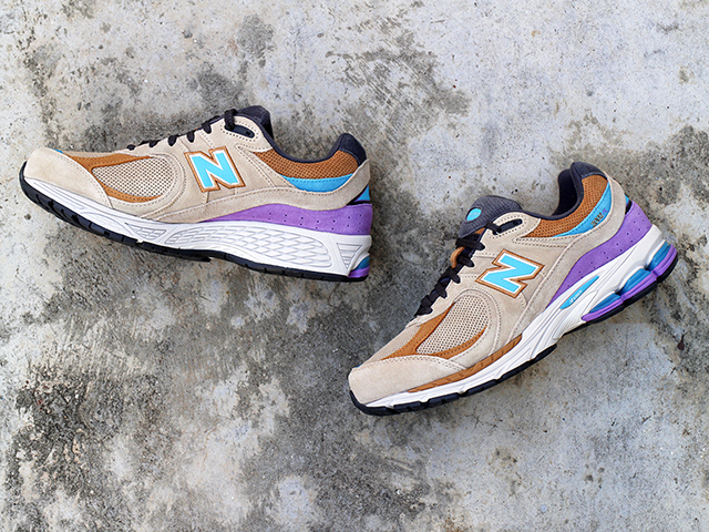 NEW BALANCE M2002R WA BEIGE/PURPLE - 05