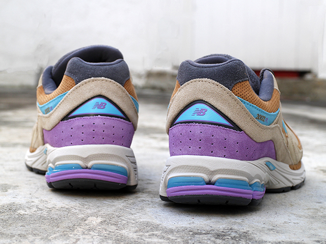 NEW BALANCE M2002R WA BEIGE/PURPLE - 04