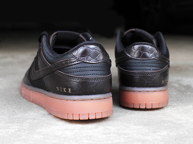 DUNK LOW SE “BLACK/VELVET BROWN” - 05