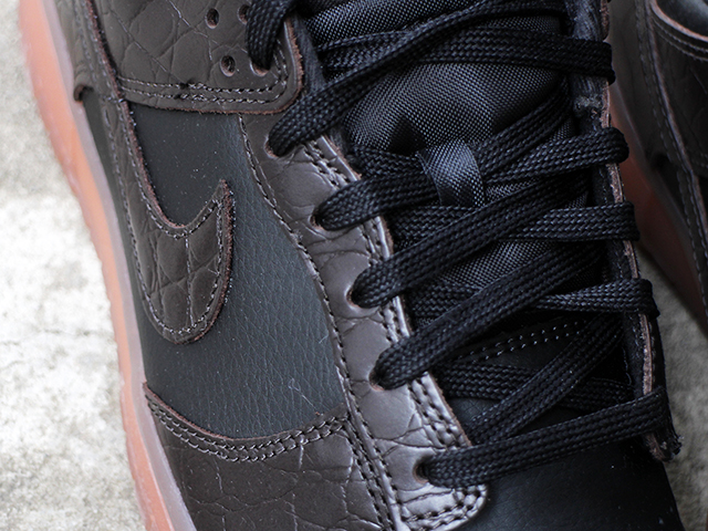 DUNK LOW SE “BLACK/VELVET BROWN” - 03