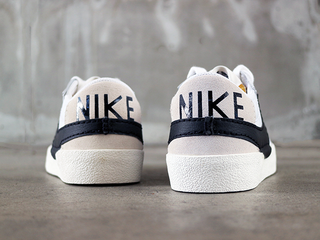 WMNS BLAZER LOW 77 JUMBO WHITE/BLACK - 03