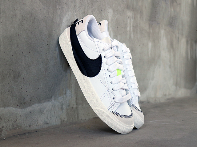 WMNS BLAZER LOW 77 JUMBO WHITE/BLACK - 01