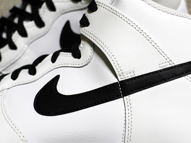 DUNK HI RETRO “WHITE/BLACK” - 03