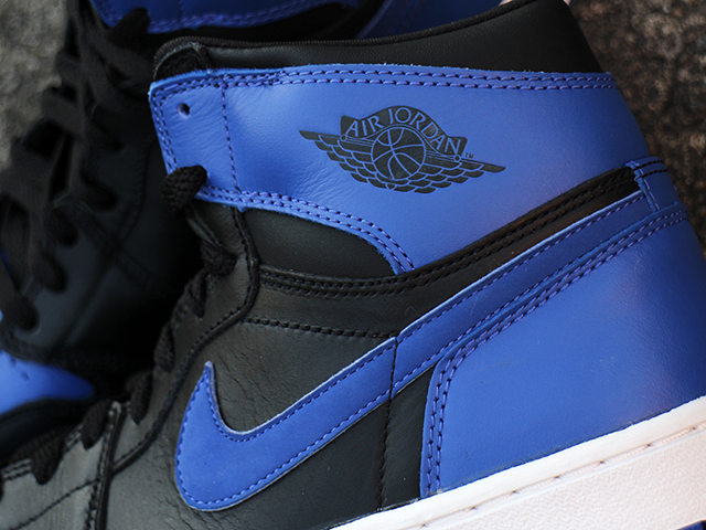 AIR JORDAN 1 RETRO 2001 ROYAL BLUE - 02